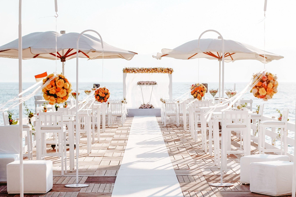 How to Incorporate Natural Elements into Your Wedding Decorations for a Rustic Touch